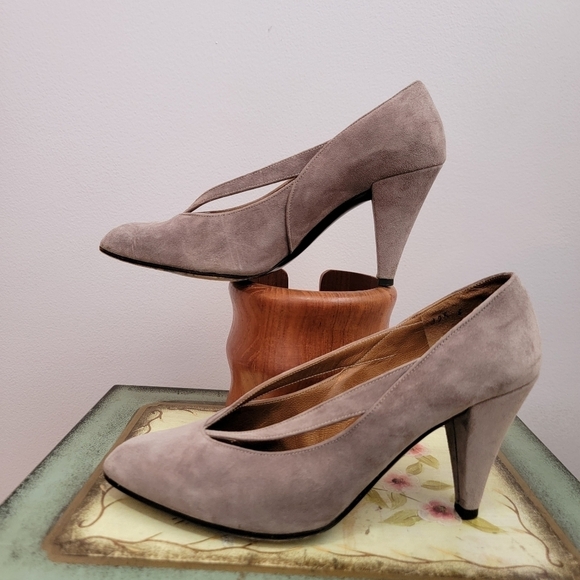 Christian Dior Vintage Gray Suede Pumps Size 5 - Picture 3 of 12
